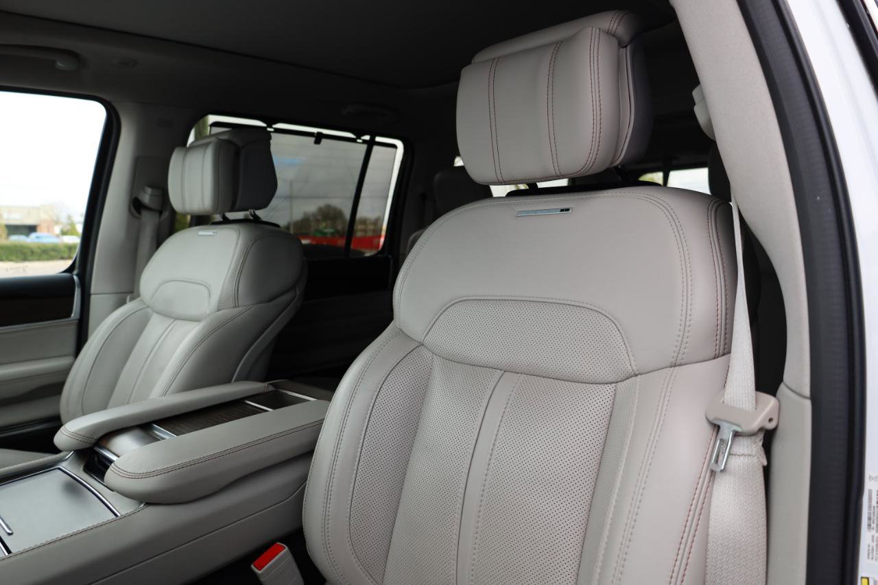 Used 2023 Jeep Grand Wagoneer 4WD image 6