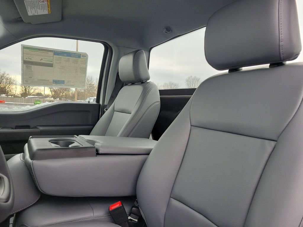 New 2026 Ford F350 XL w/ XL Chrome Package image 15