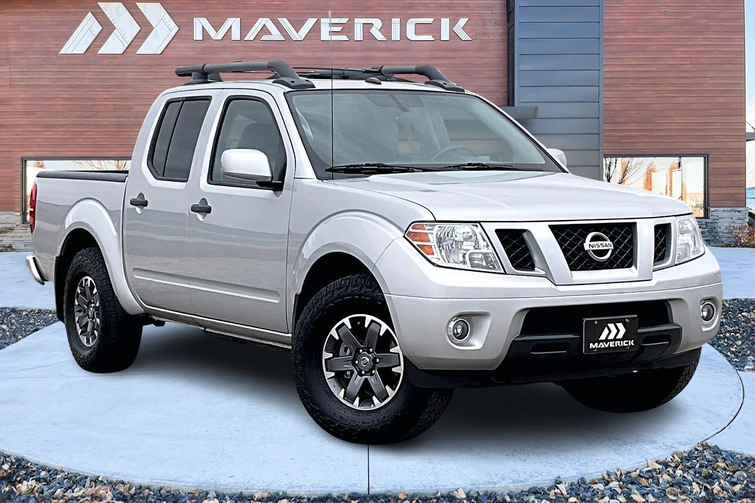 Used 2020 Nissan Frontier PRO-4X w/ Pro-4x Utility Package image 1