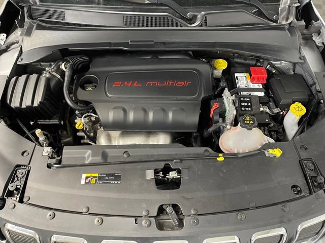 Used 2022 Jeep Compass Latitude w/ Sun and Sound Group image 13