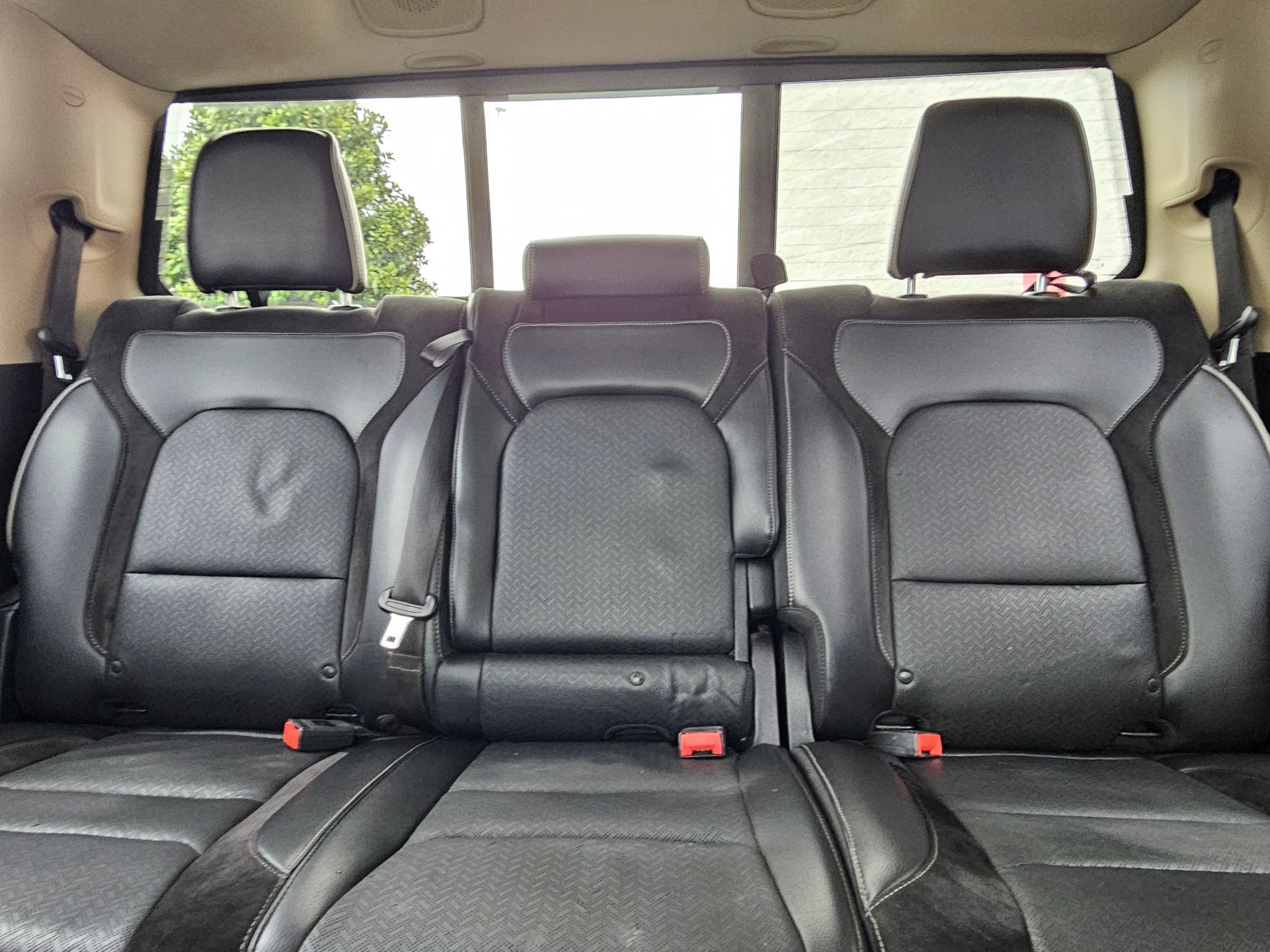 Used 2019 RAM 1500 Laramie image 25