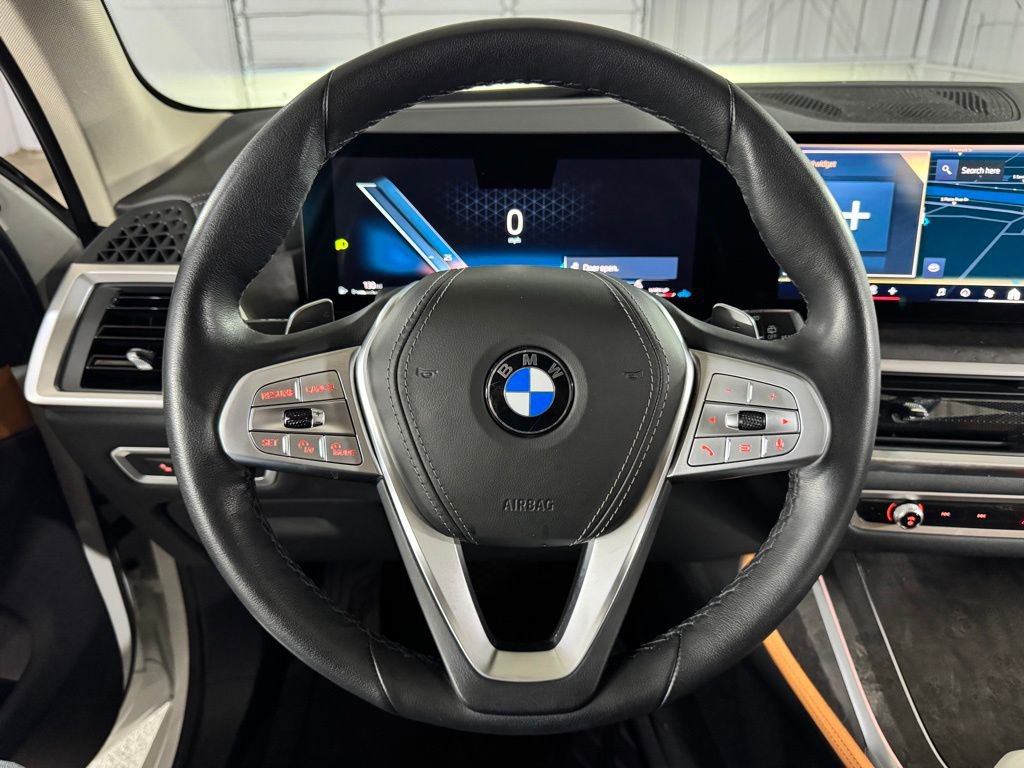 Used 2024 BMW X7 xDrive40i w/ Premium Package image 30