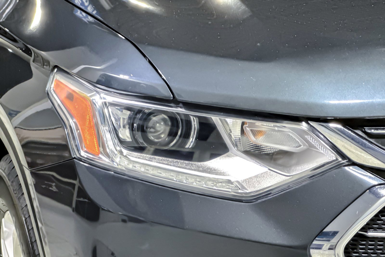 Used 2021 Chevrolet Traverse LT image 10