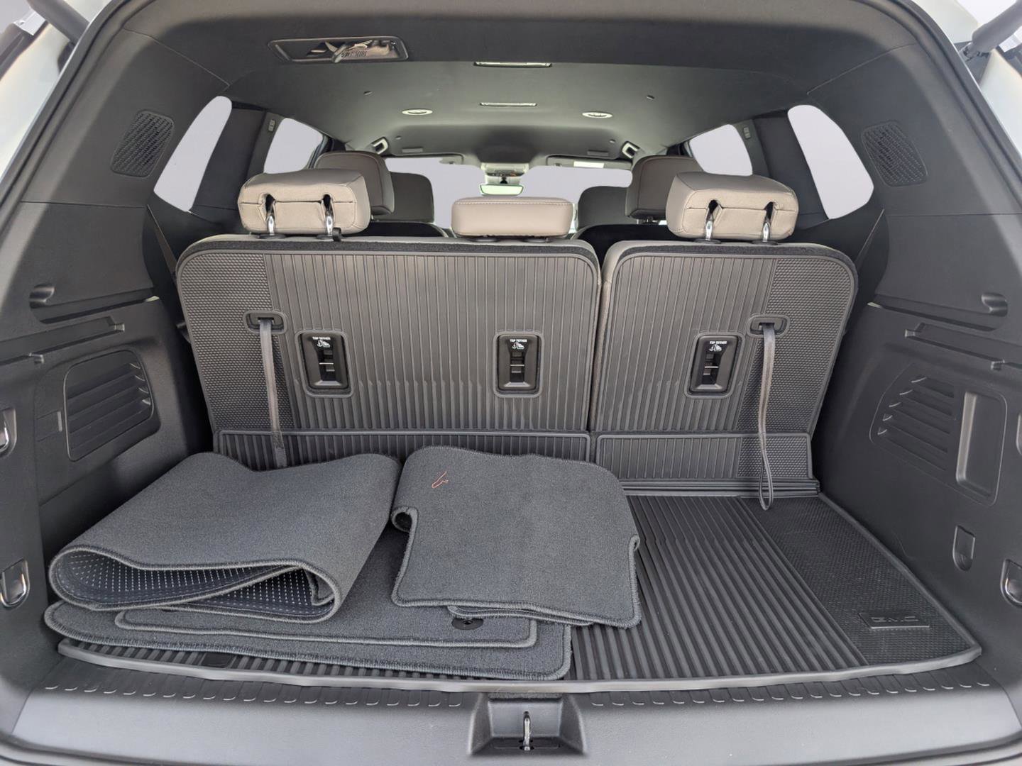 New 2026 GMC Acadia Elevation w/ Elevation Premium Package FWD image 24