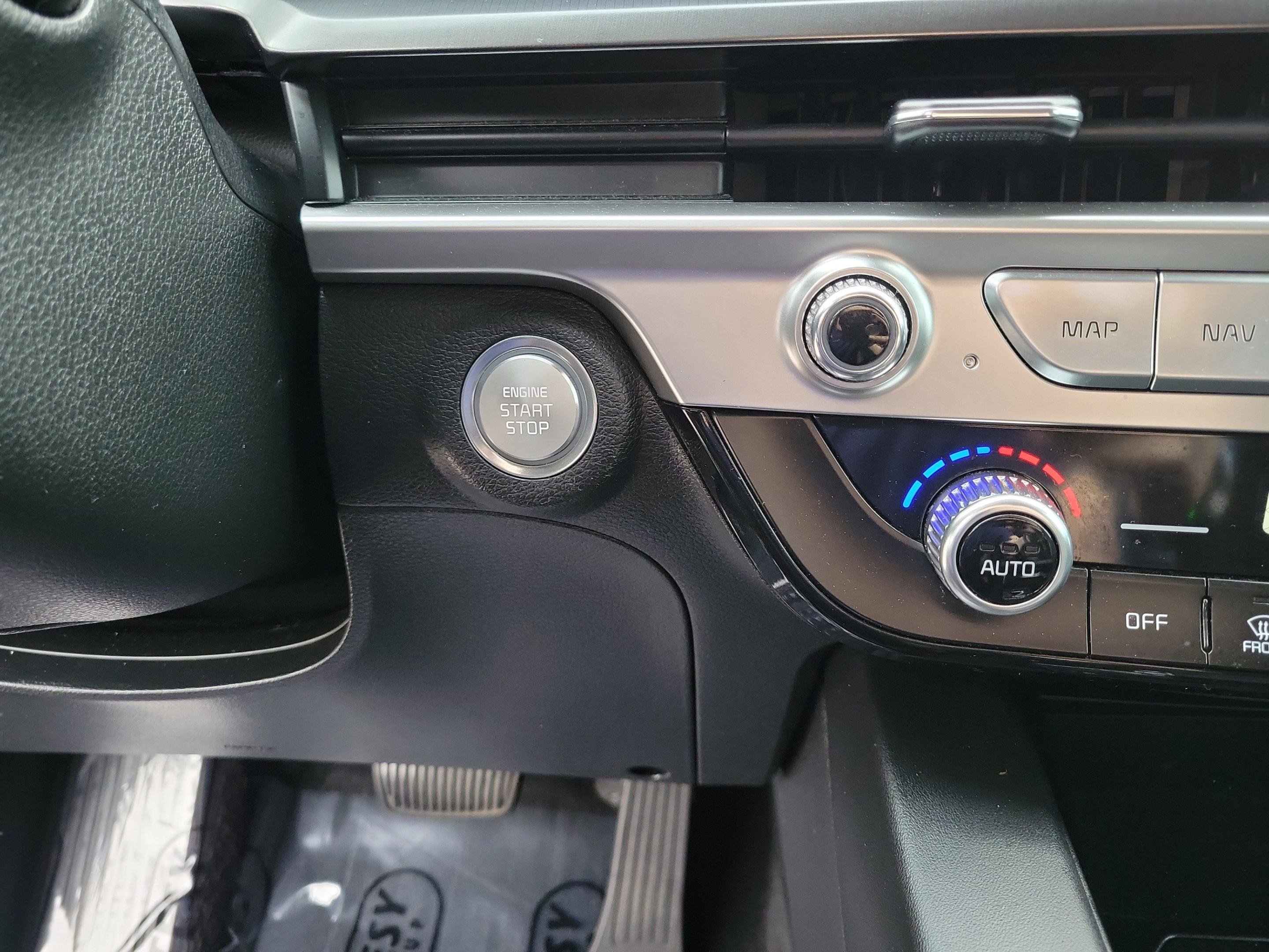 Used 2023 Kia Telluride LX FWD image 23