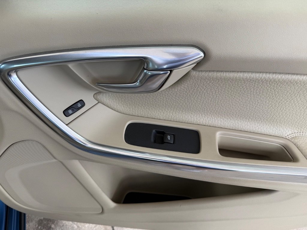 Used 2014 Volvo S60 T5 image 28