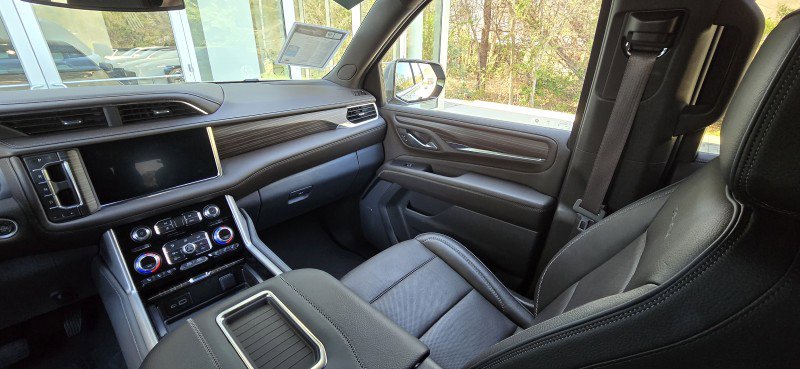 Used 2024 GMC Yukon Denali image 11