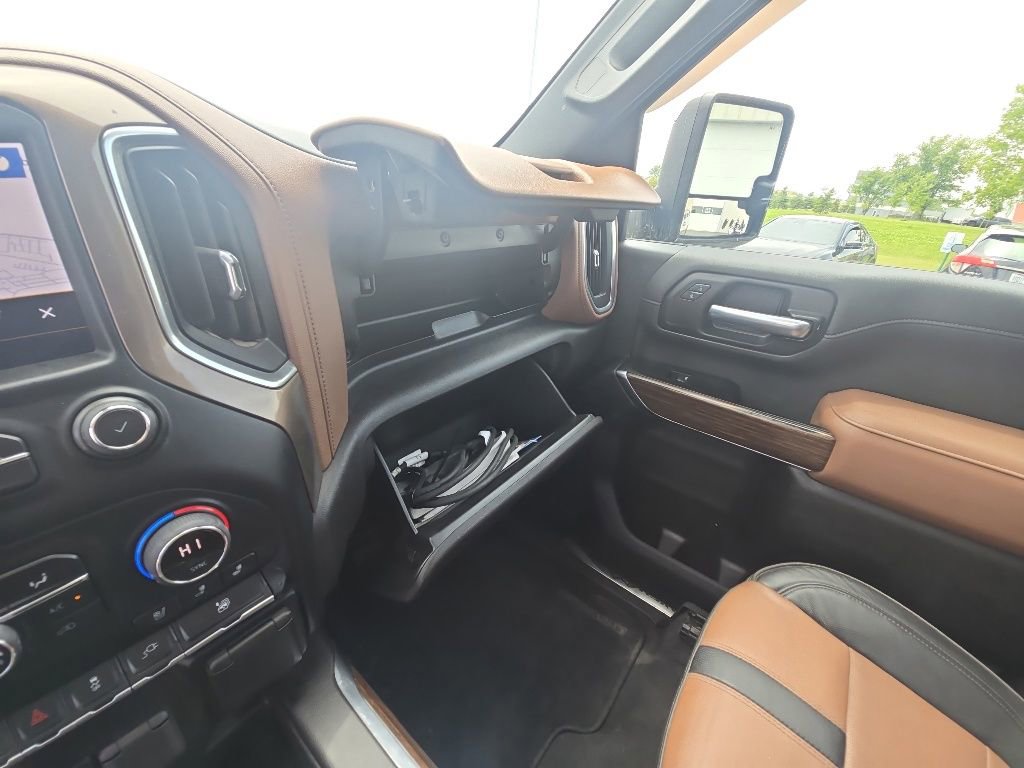 Used 2022 Chevrolet Silverado 2500 High Country w/ Technology Package AWD/4WD image 26