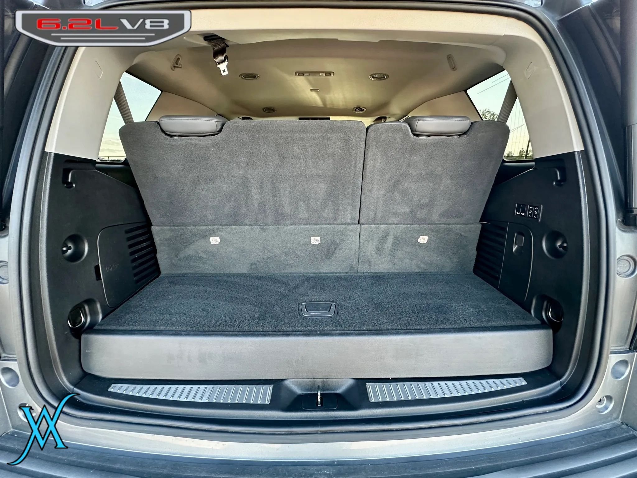 Used 2020 Cadillac Escalade Luxury AWD/4WD image 40