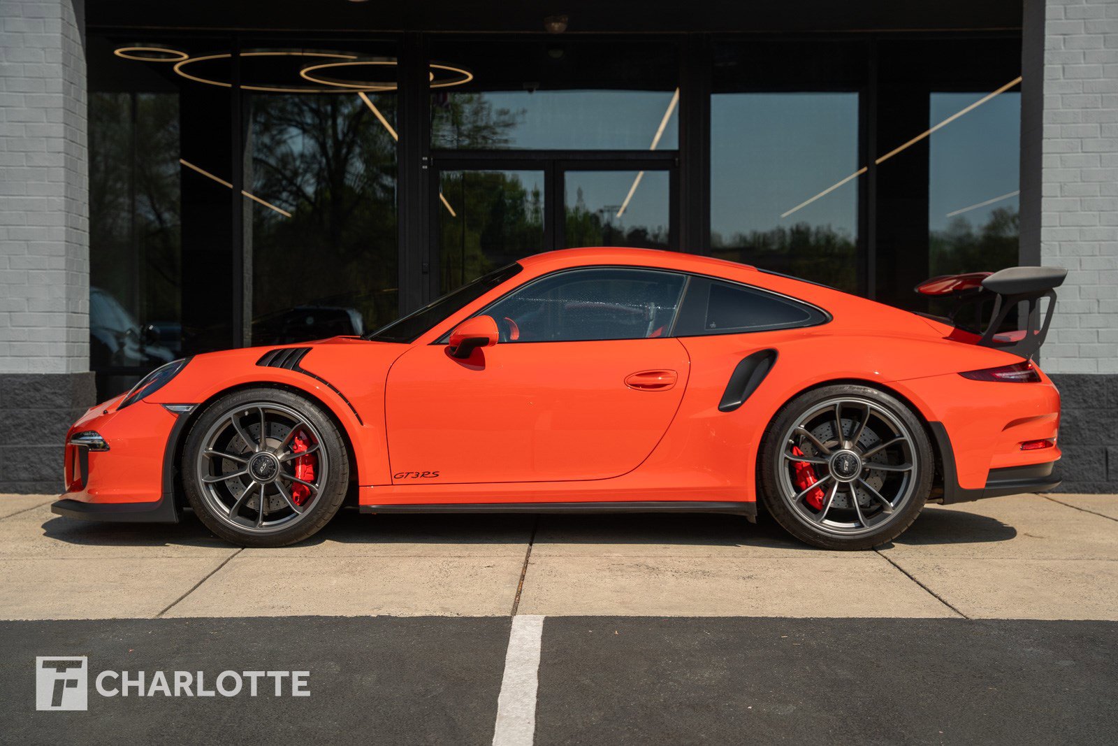 Used 2016 Porsche 911 GT3 RS w/ Painted Interior Package RWD image 7