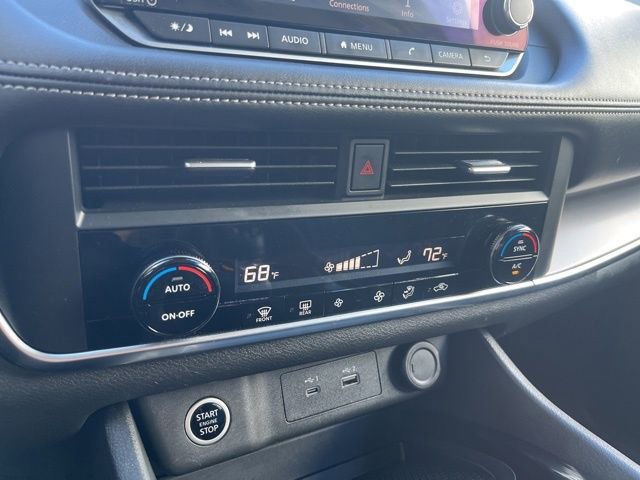 Used 2023 Nissan Rogue SV image 25