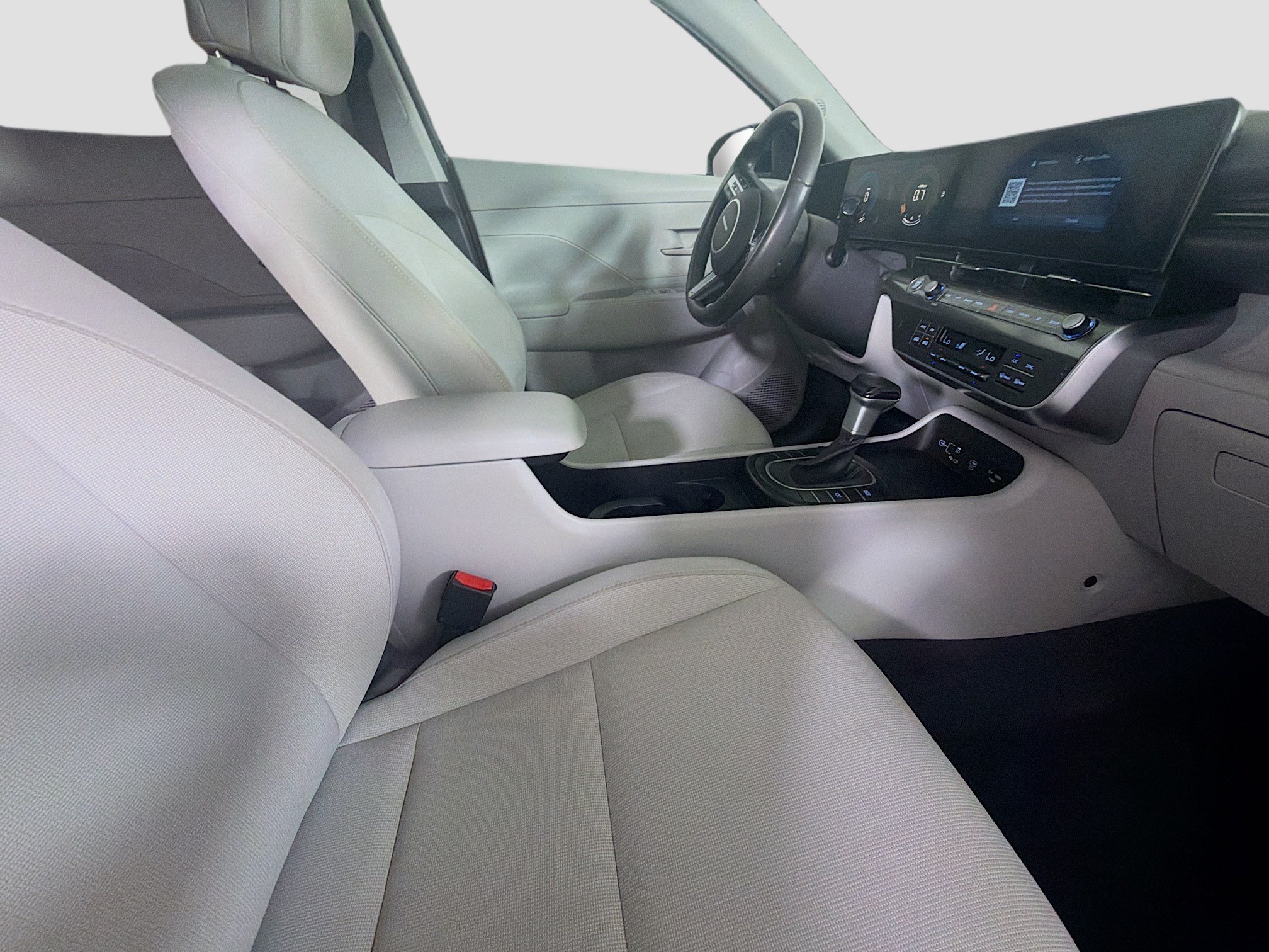 Used 2025 Hyundai Kona SEL FWD image 28
