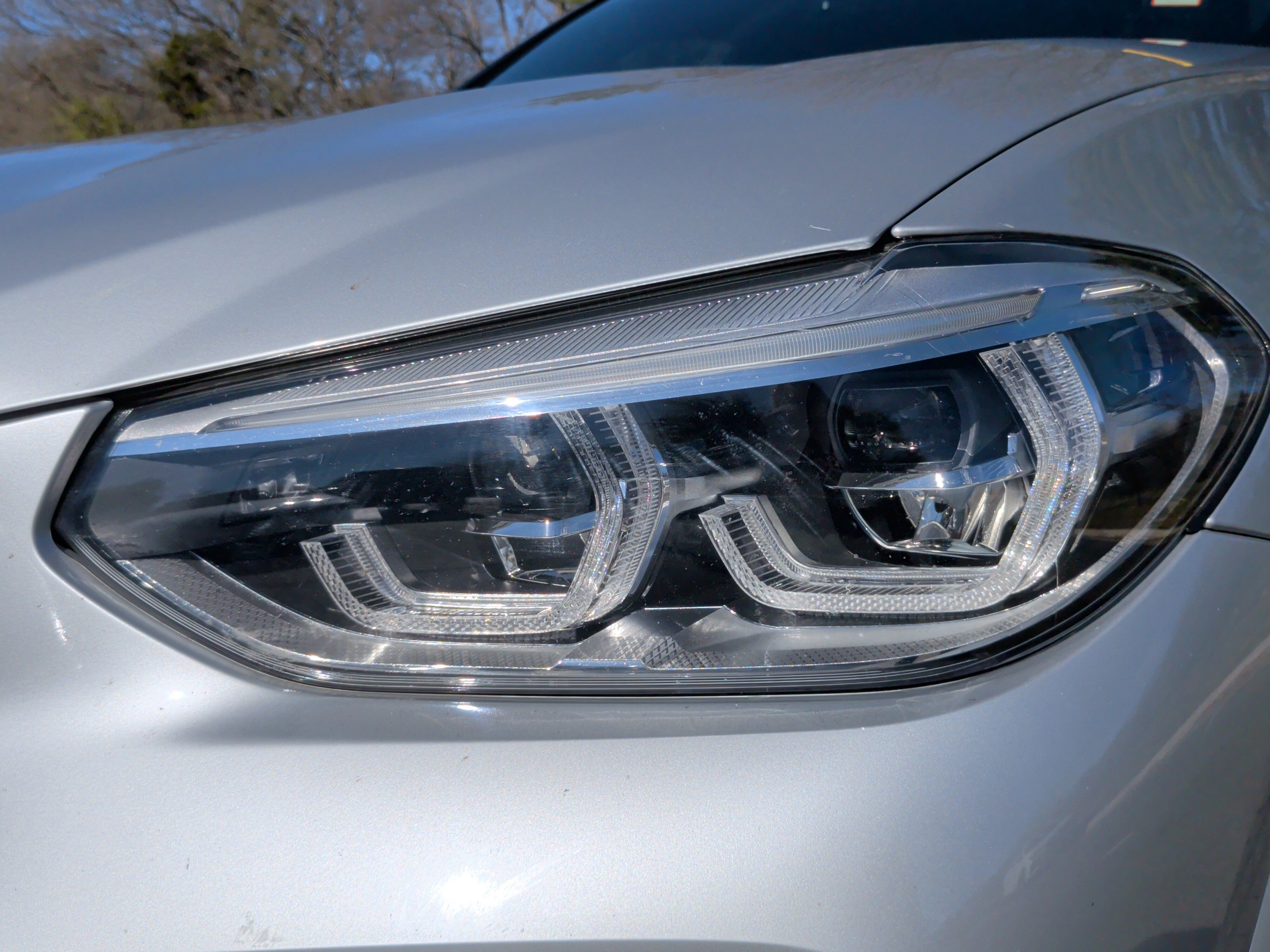 Used 2019 BMW X4 M40i w/ Driving Assistance Package image 3