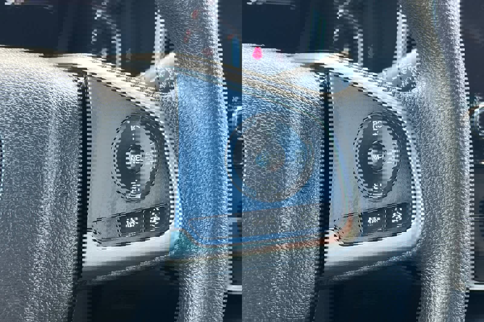 Used 2018 Honda CR-V EX image 27