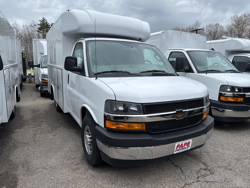 New 2025 Chevrolet Express 3500 w/ Power Convenience Package RWD image 2