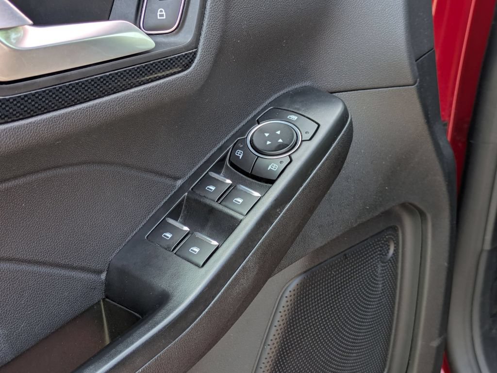 Used 2025 Ford Escape ST-Line FWD image 13