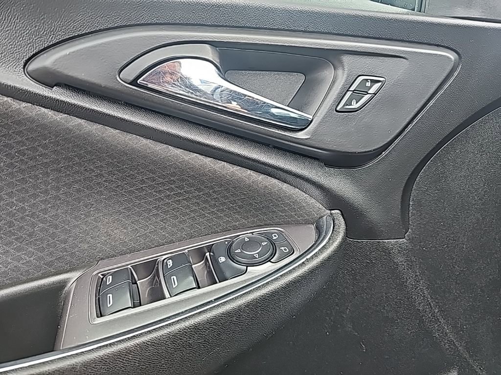 Used 2020 Chevrolet Malibu LT image 25