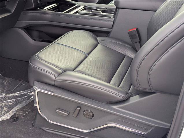 New 2026 Ford F250 Platinum AWD/4WD image 4