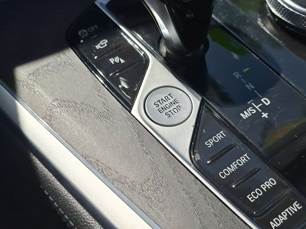 Used 2022 BMW X7 xDrive40i w/ Premium Package AWD/4WD image 17