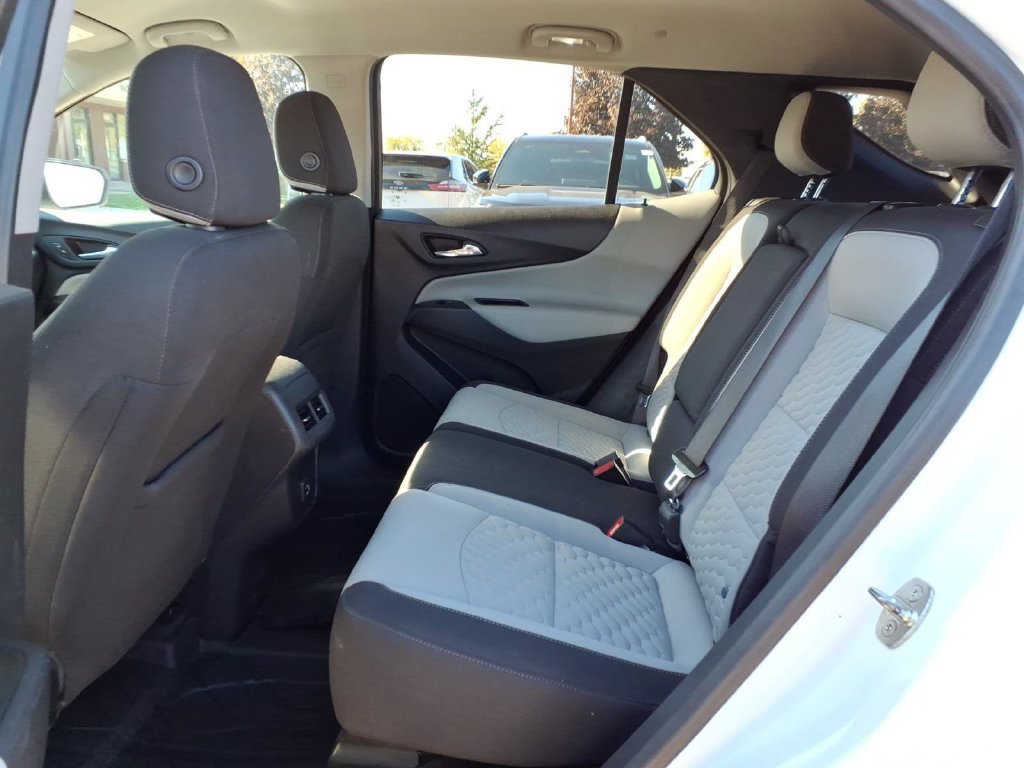 Used 2021 Chevrolet Equinox LS w/ LS Convenience Package AWD/4WD image 9