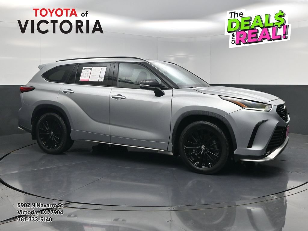 Used 2023 Toyota Highlander XSE FWD image 1