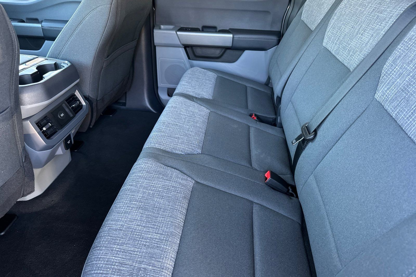 New 2026 Ford F250 XLT w/ FX4 Off-Road Package image 12