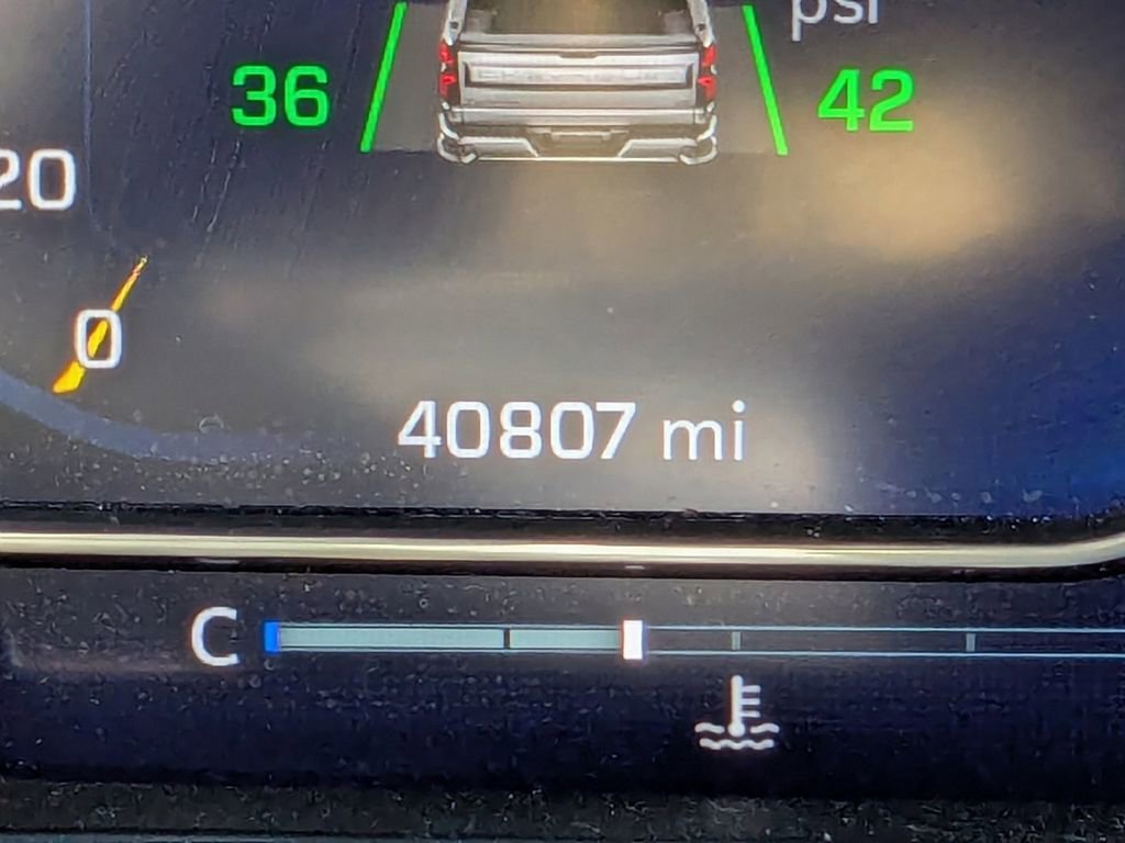 Used 2025 Chevrolet Silverado 1500 LT image 29