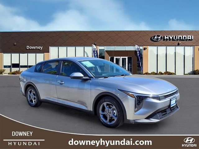 Used 2025 Kia K4 LXS FWD image 3