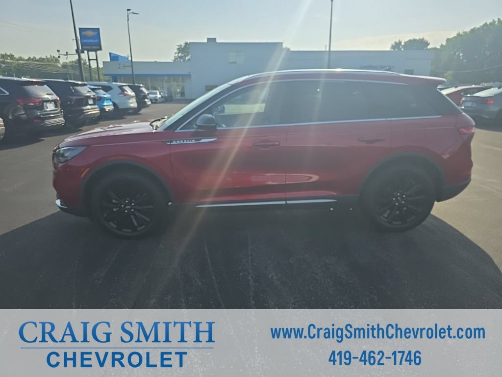 Used 2020 Lincoln Corsair Reserve w/ Elements Package AWD/4WD image 3