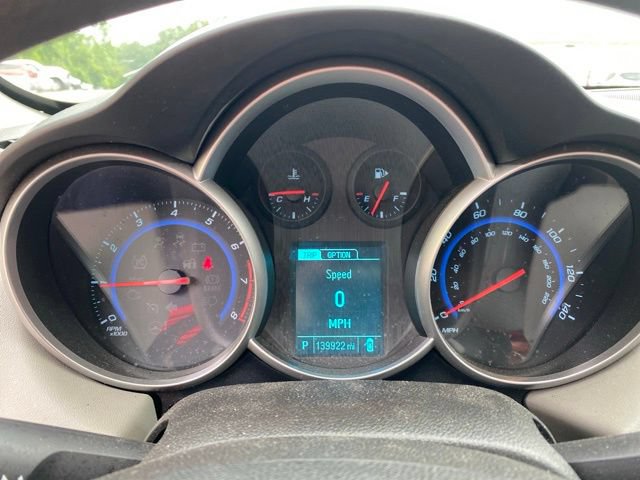 Used 2015 Chevrolet Cruze LT w/ Technology Package FWD image 19