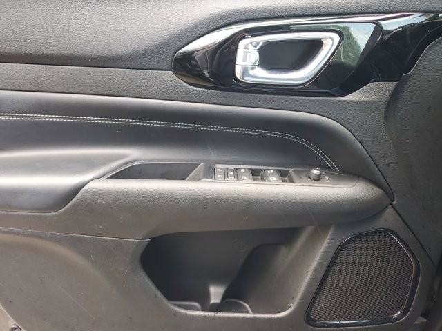 Used 2022 Jeep Compass Latitude image 22