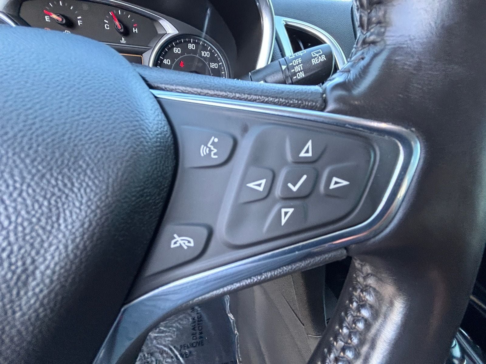 Used 2020 Chevrolet Equinox Premier FWD image 25