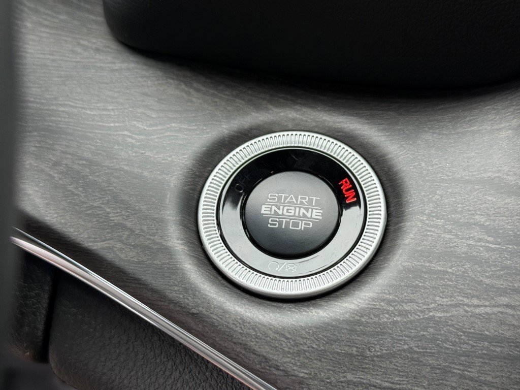 New 2025 Jeep Grand Cherokee Overland w/ Adv Protech Group III image 31