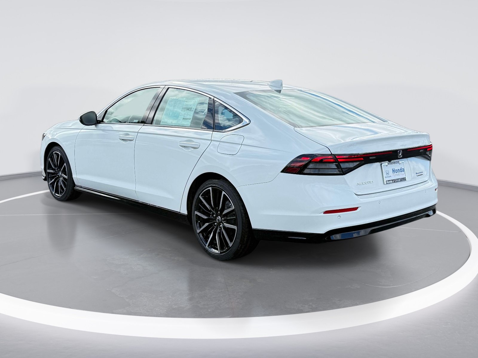 New 2026 Honda Accord Hybrid Touring image 4
