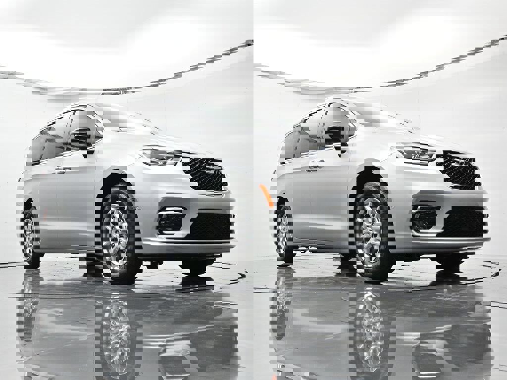 New 2026 Chrysler Pacifica Select image 35