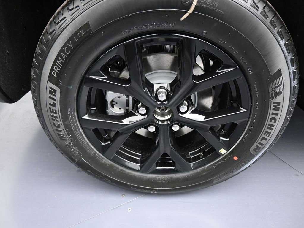 New 2025 Jeep Grand Cherokee Altitude image 35