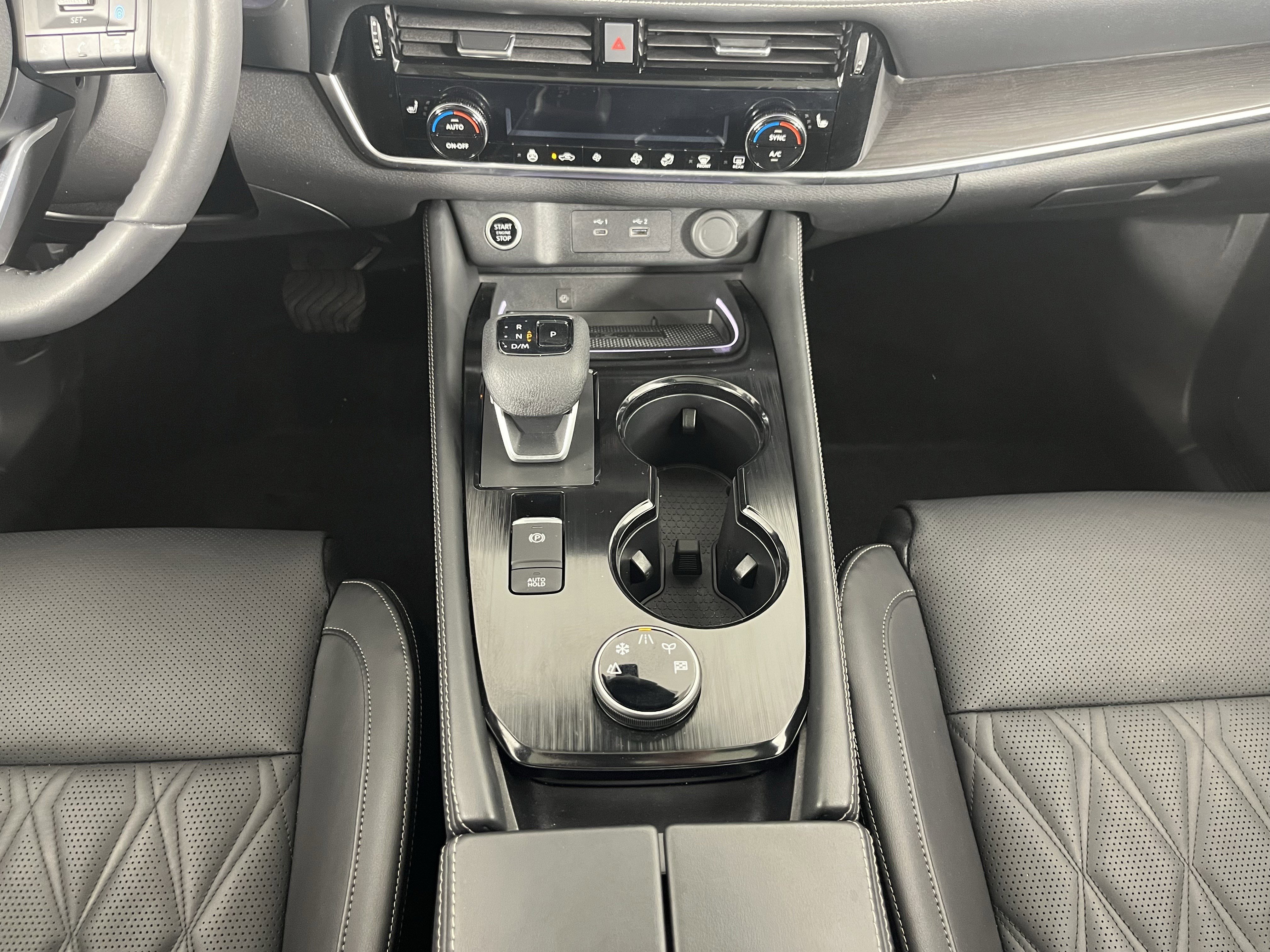 Used 2023 Nissan Rogue Platinum image 16