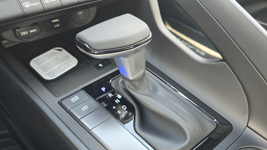 New 2026 Hyundai Elantra Sport FWD image 22