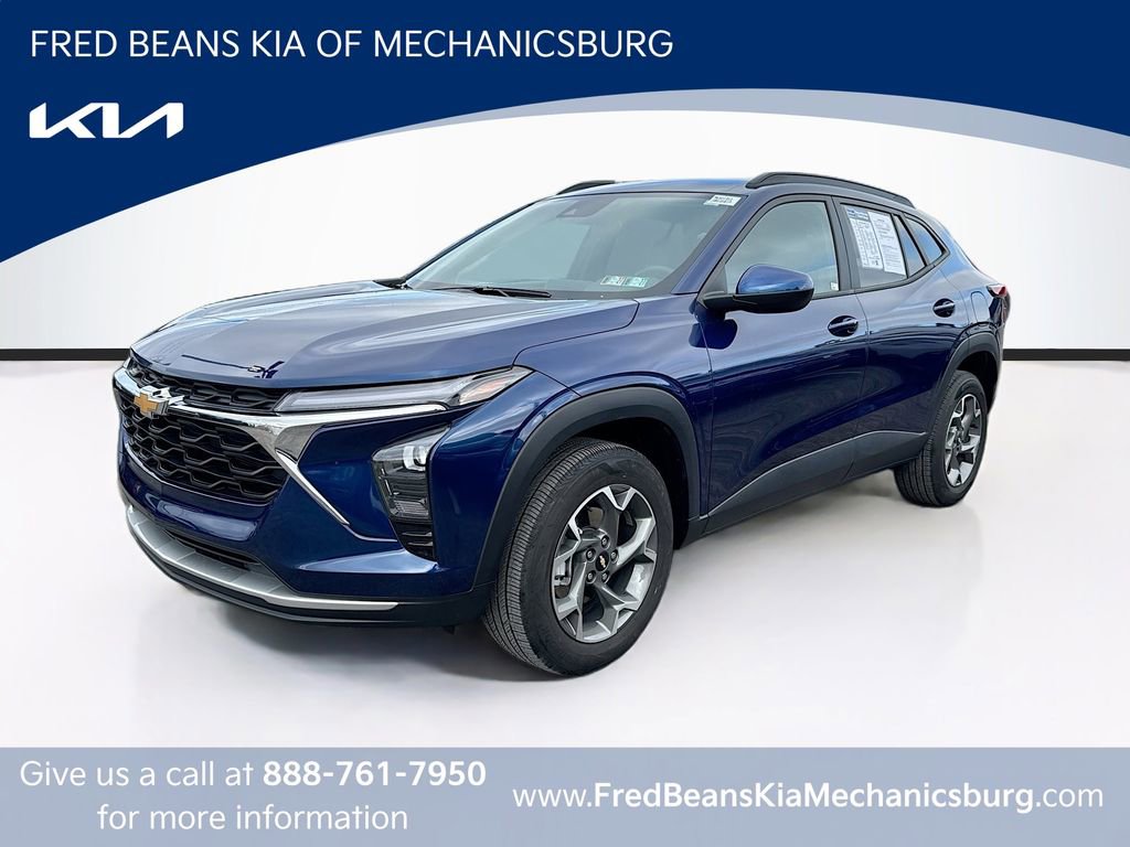 Used 2024 Chevrolet Trax LT w/ Driver Confidence Package image 3