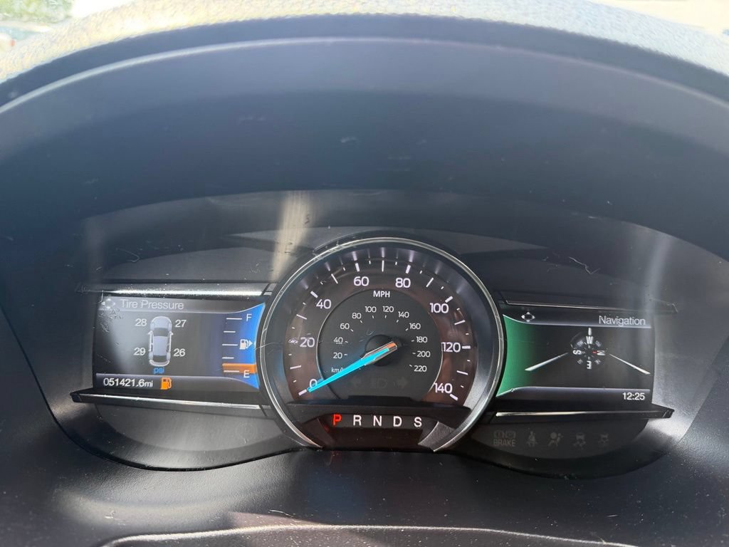 Used 2018 Ford Explorer XLT w/ Equipment Group 202A AWD/4WD image 11