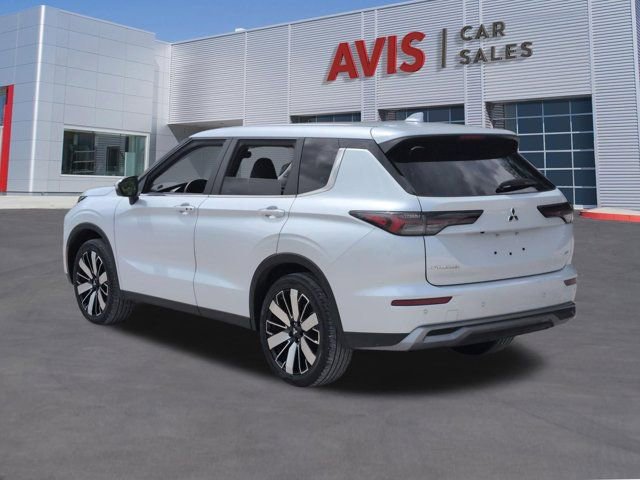 Used 2025 Mitsubishi Outlander SE FWD image 9