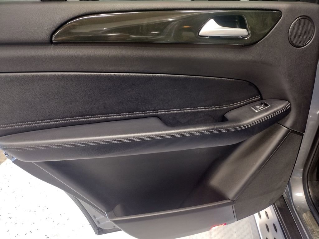 Used 2019 Mercedes-Benz GLS 450 4MATIC image 28