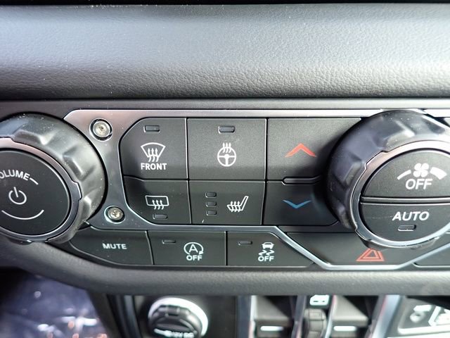 New 2026 Jeep Gladiator Mojave w/ Safety Group AWD/4WD image 19