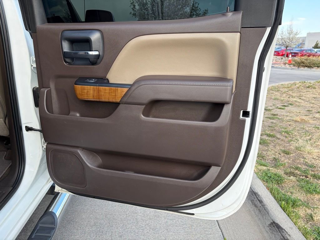 Used 2022 Toyota Tundra SR5 w/ SR5 Convenience Package image 18