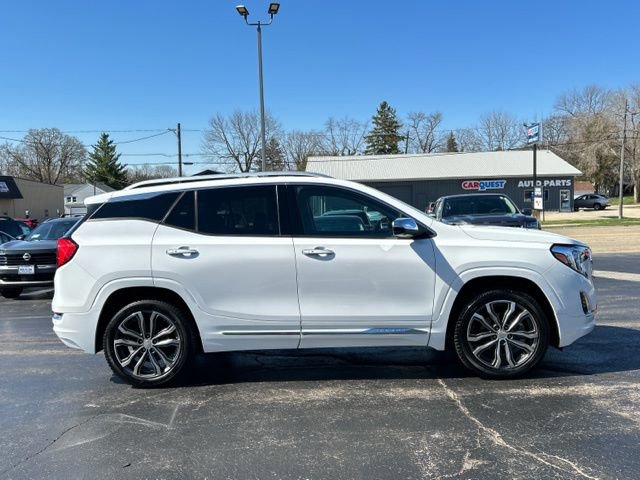 Used 2019 GMC Terrain Denali w/ Advanced Safety Package image 10