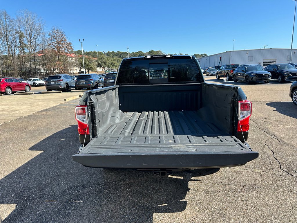 Used 2021 Nissan Titan S image 23