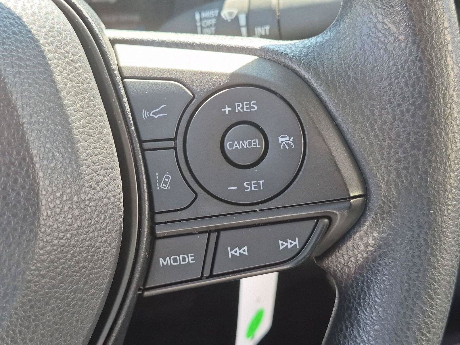 Used 2022 Toyota Corolla LE FWD image 24