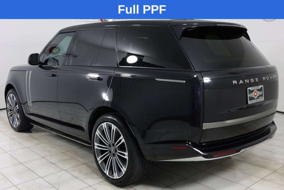 Used 2024 Land Rover Range Rover SE AWD/4WD image 4