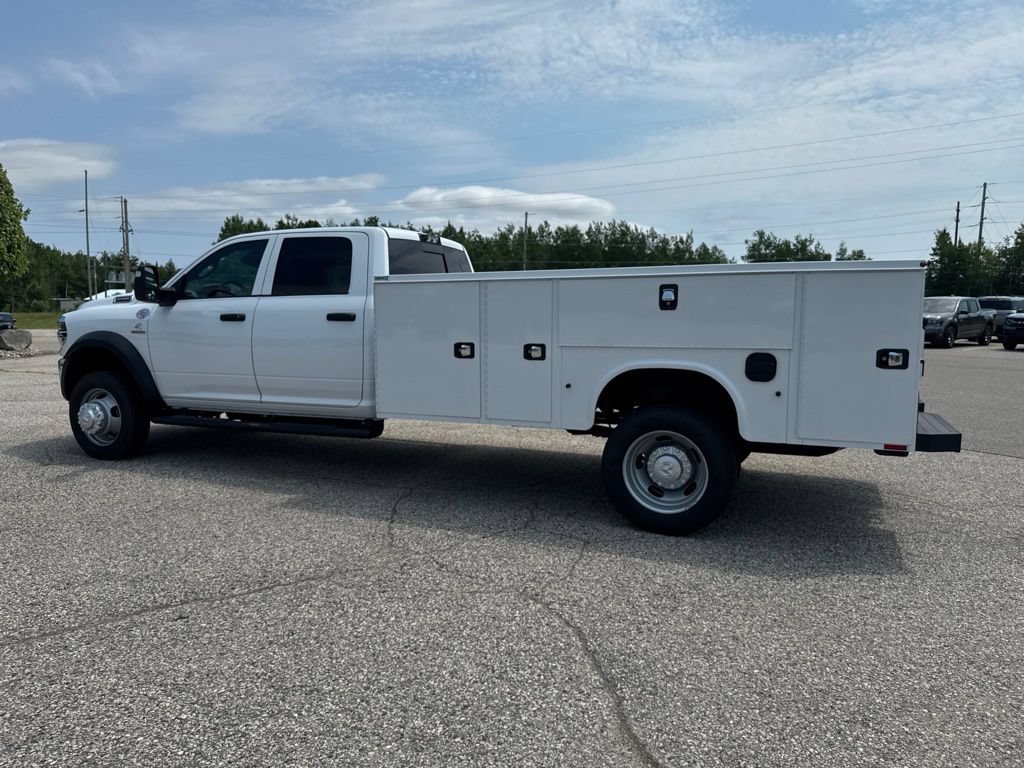 New 2026 RAM 5500 Tradesman AWD/4WD image 9