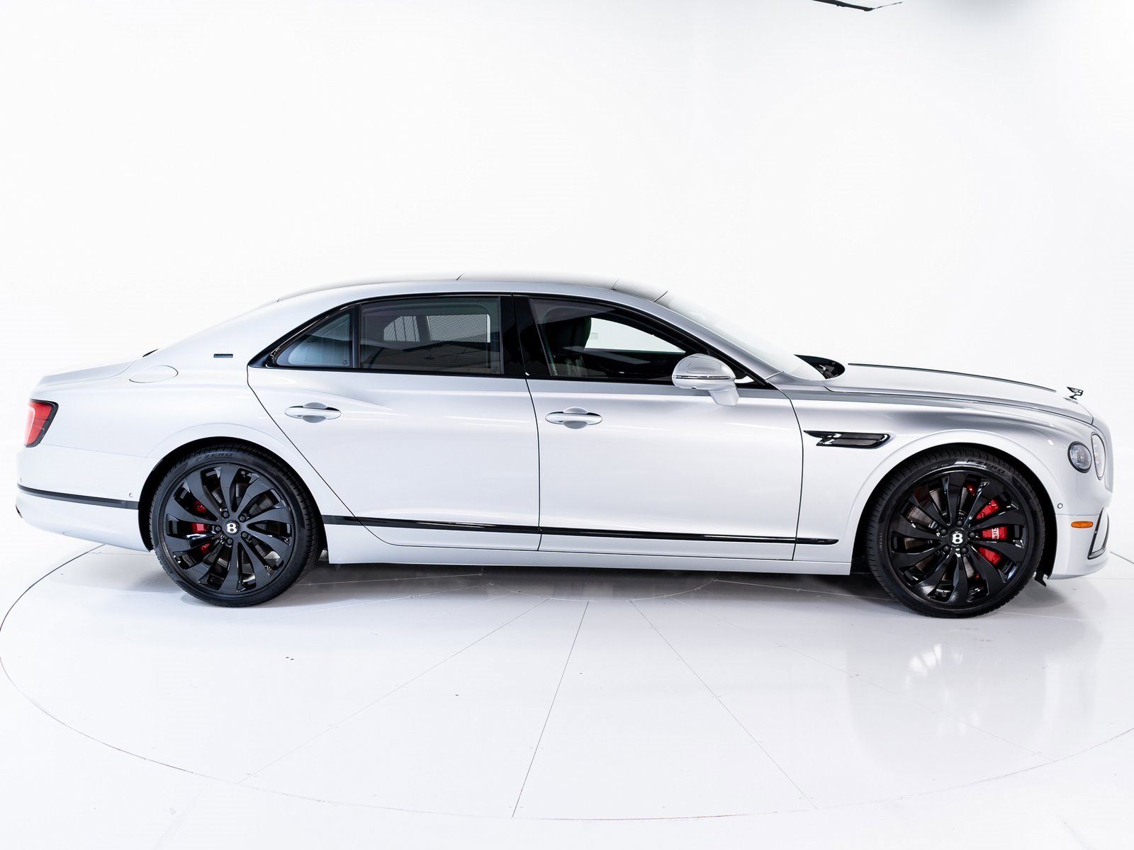 New 2025 Bentley Flying Spur Plug-In Hybrid image 6